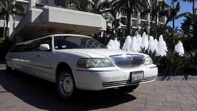Rent a Limo in Costa Mesa