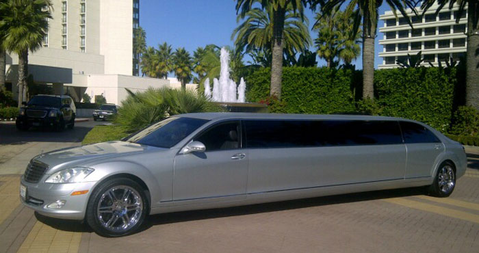 Mercedes Benz Luxury Limousine Rental