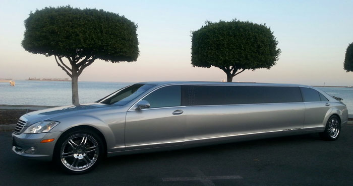 Rent Luxury Limousine Near Me