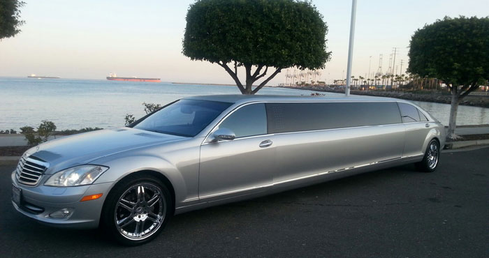  Rent Limo in Huntington Beach 